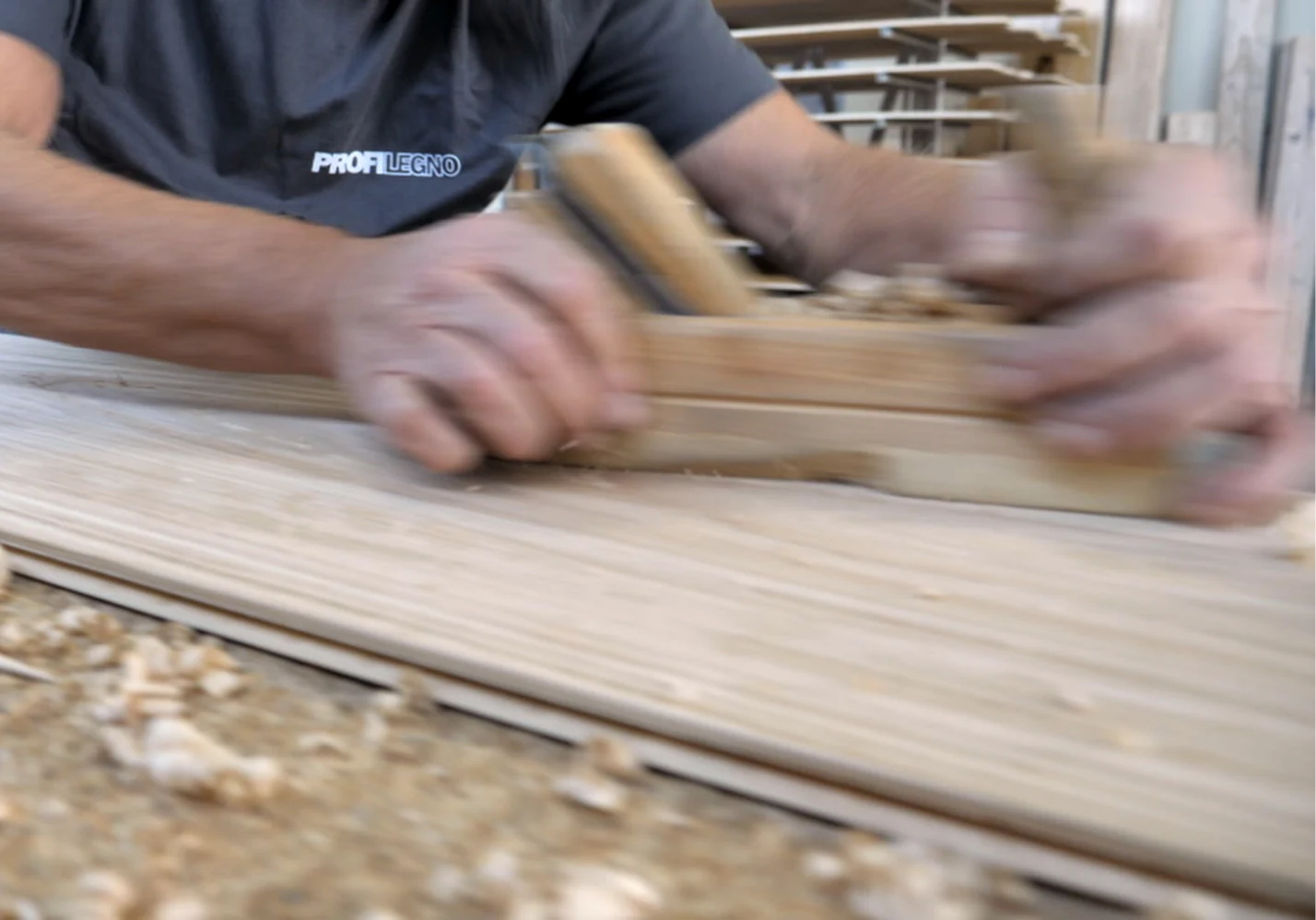 Lavorazione a mano del legno