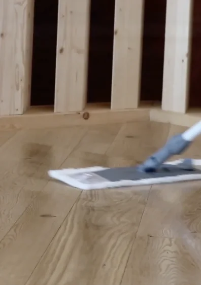 Copertina: Manutenzione parquet verniciato