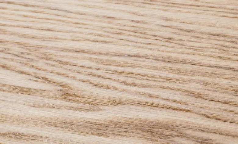 Spazzolatura: dettaglio della superficie in legno